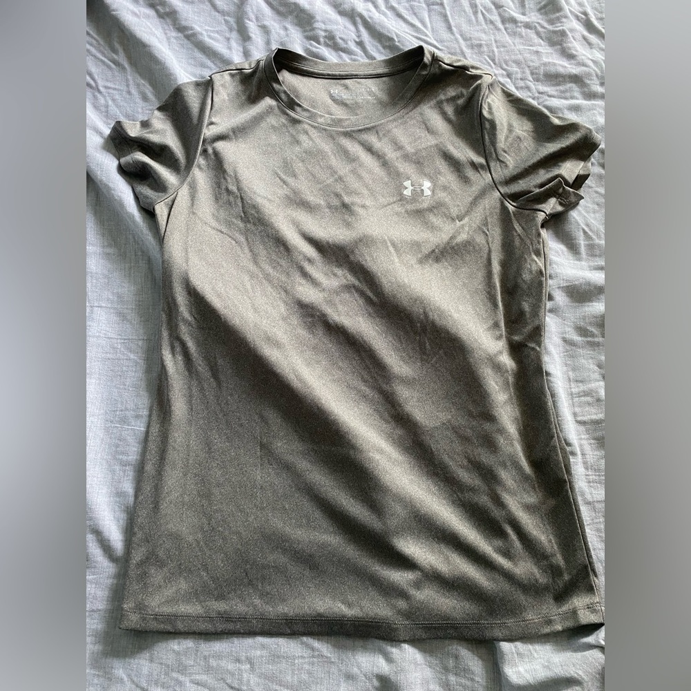 Under Armour T